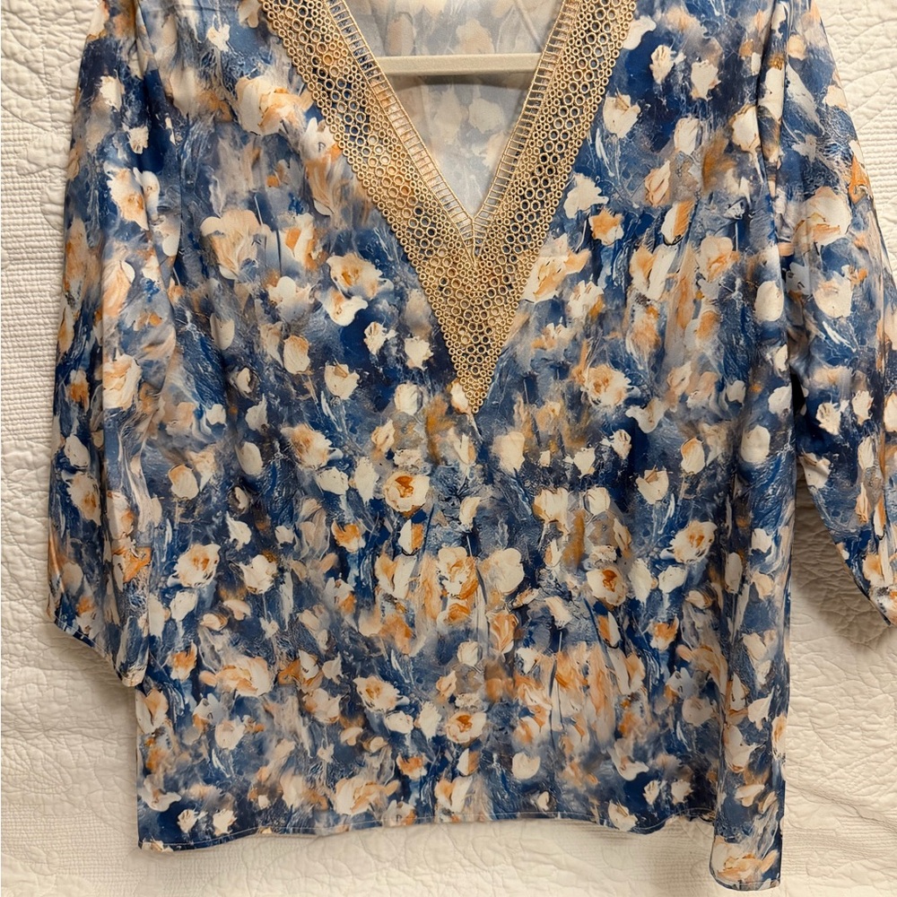 SHEIN Blue Floral Lace V-Neck Blouse